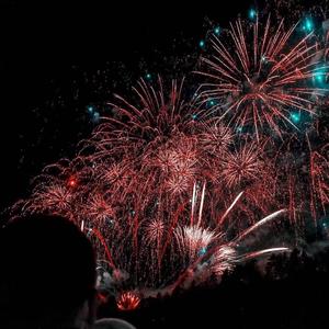 小萝莉扒开尿口久久久
